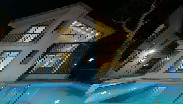 Foto 1 - Greay Wood Villa
