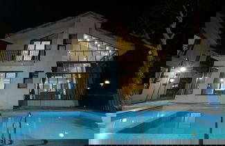 Foto 1 - Greay Wood Villa