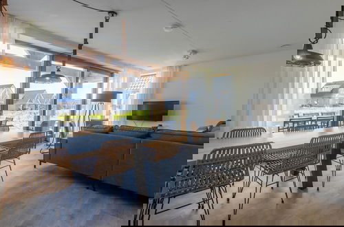 Photo 16 - Luxury Dune Villa With Energy Station