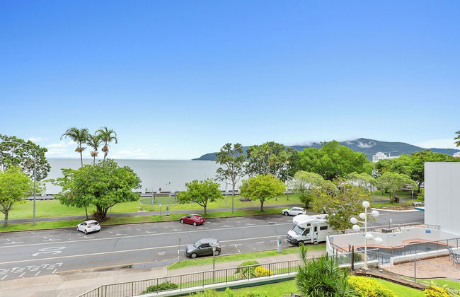 Aquarius Esplanade Retreat - Photo 35