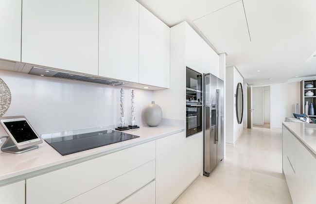 MONDRIAN Luxury Suites & Villas - Photo 23