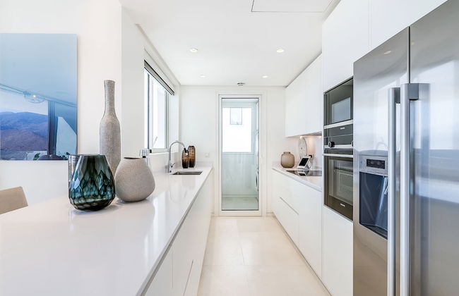 MONDRIAN Luxury Suites & Villas - Photo 22