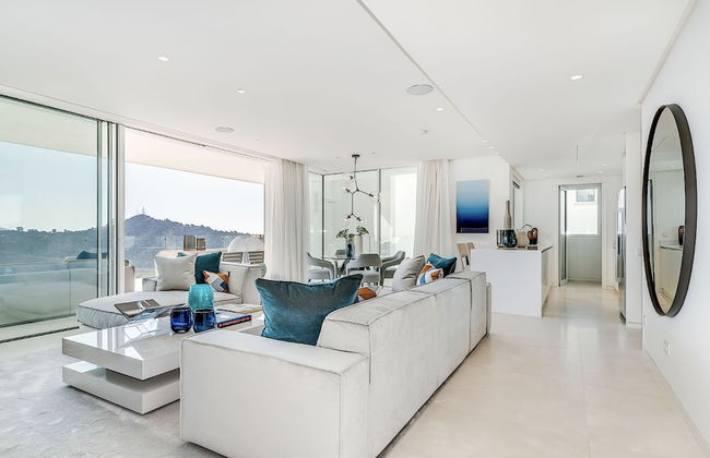 MONDRIAN Luxury Suites & Villas - Photo 40