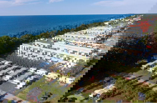 Foto 1 - Apartment for 4 People Near the Beach, Rewal