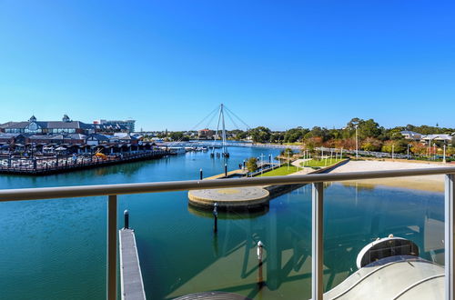 Photo 31 - Dolphin Quay Apartments