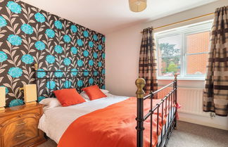 Photo 1 - Charming Cosy Coach House in Fishponds, Bristol