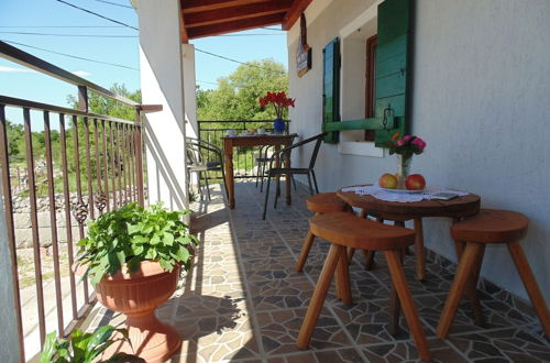 Photo 10 - Snug Holiday Home in Starigrad With Private Garden