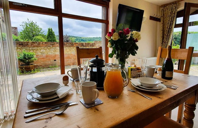 The Victorian Barn self catering holidays with pool & hot tubs - Foto 67