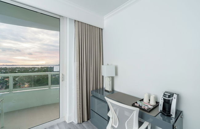 Residences at Fontainebleau Miami - Photo 35