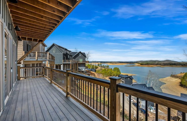 NEW Lake Cabin Sleeps 14 Indoor Pool Hot Tub - Photo 37