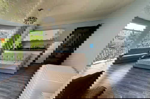 Photo 31 - Royal House
