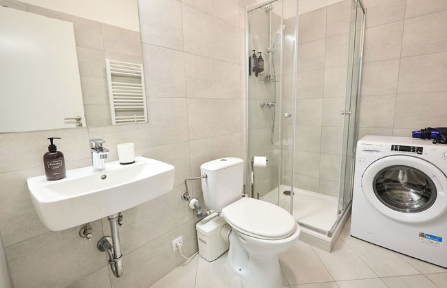 Honest SMICHOV - Foto 57