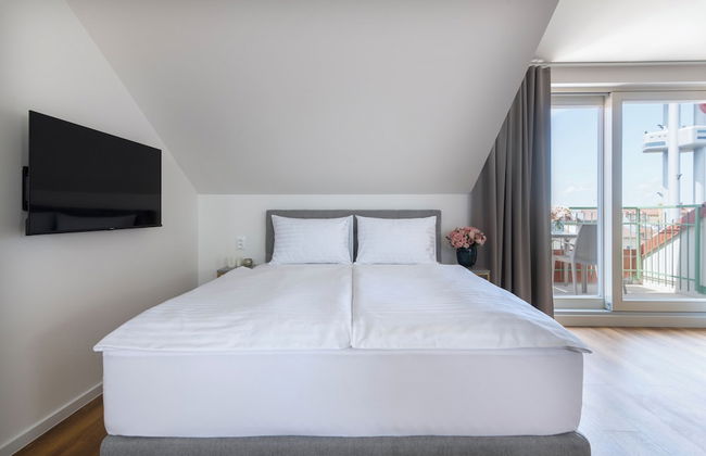 Encore Boutique Residence by Dwellfort - Photo 75