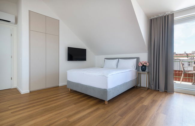 Encore Boutique Residence by Dwellfort - Photo 71