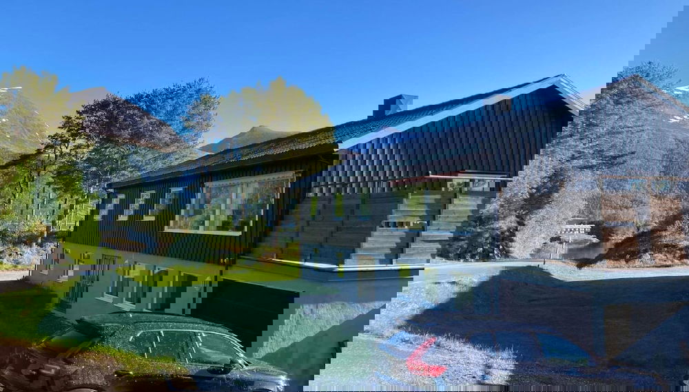 Primary image