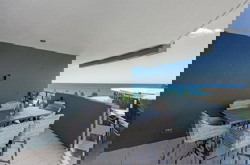 Photo 38 - Ambience on Burleigh Beach
