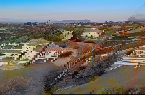 Photo 25 - Via del Sur by Avantstay Private Spanish Villa w/ Views Walk to Wineries!