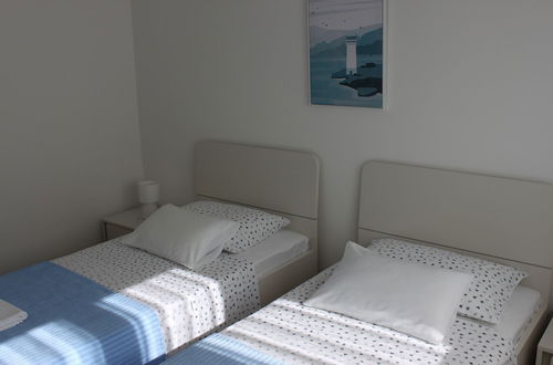 Photo 6 - Apartment for 4 Persons, by the sea and With Beautiful View