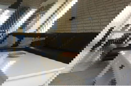 Foto 9 - Nice Holiday Home With Terrace