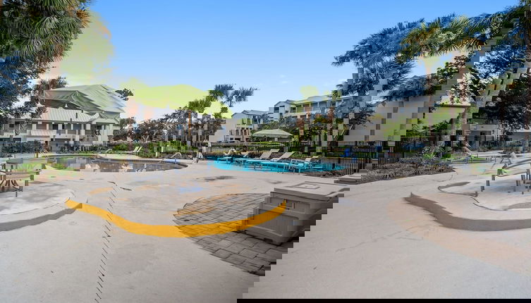 Foto 1 - Modern & Spacious PCB Condo! 1st Floor, Pvt Porch