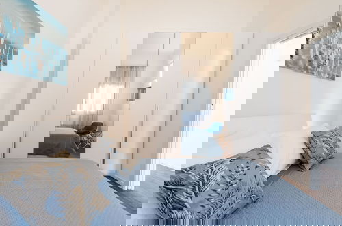 Foto 15 - Lolita s Beachfront Loft by Wonderful Italy