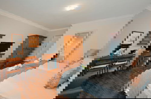 Photo 13 - Albatross Guest house