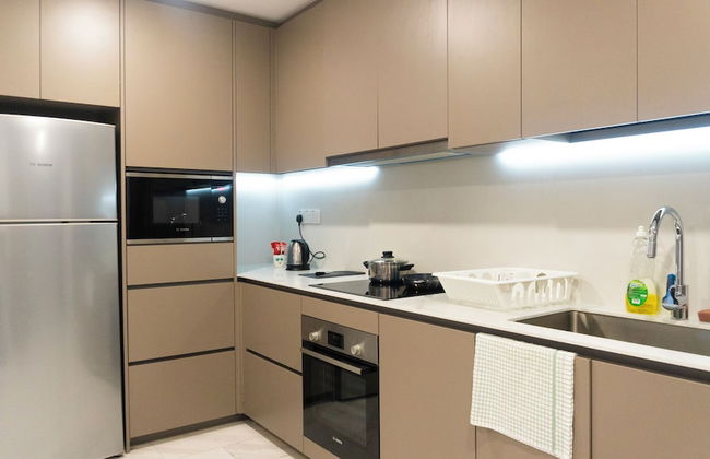 Moonway Luxury Suites At Eaton Residence - Photo 62
