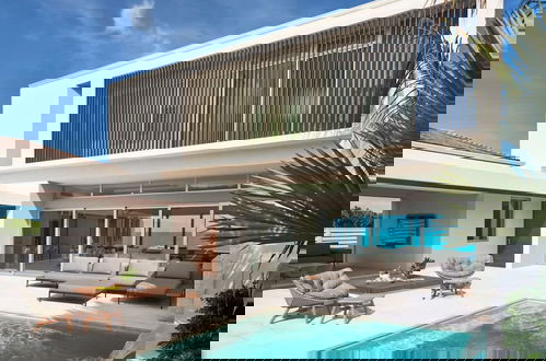 Foto 16 - Oceanfront Luxury Villa Infinity Pool w Slide