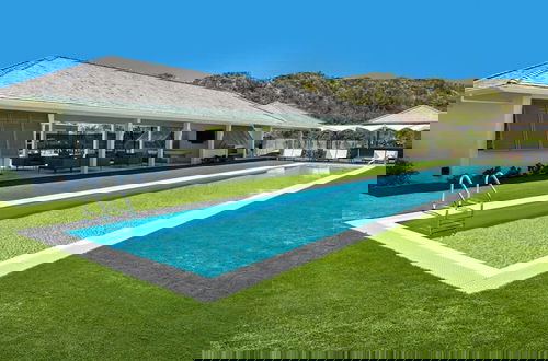 Foto 23 - Oceanfront Luxury Villa Infinity Plunge Pools
