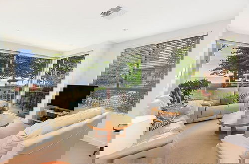 Photo 2 - Breeze Beachfront Apartment no 1 - First Floor