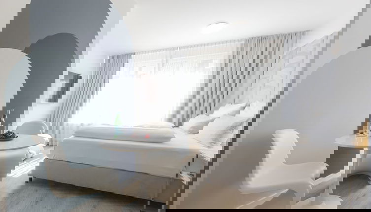 Foto 1 - zzzpace Smart-Hotel Krefeld