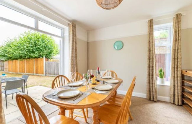 Host Stay St Clements House - Photo 4