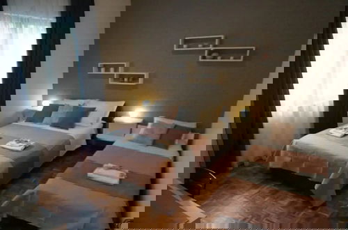 Foto 5 - Modern Trogir Apartment With Private Patio, Bbq, and Close to Beach