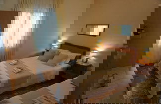 Foto 3 - Modern Trogir Apartment With Private Patio, Bbq, and Close to Beach