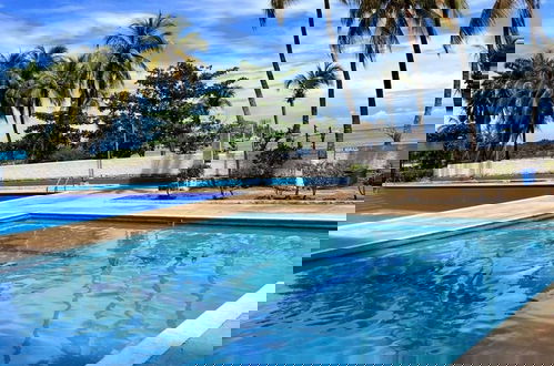 Foto 7 - Seafrontapartment-sleeps4-pool-parking-garden