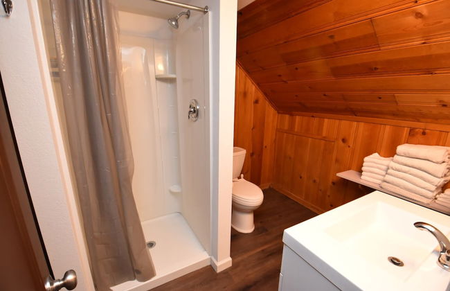 20 min Walk to ND 3 Bedroom 2 Bath Home 54475 - Photo 13