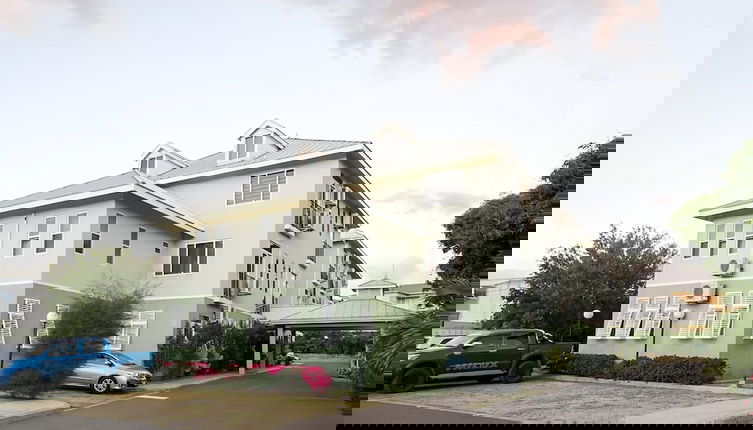Photo 1 - 1-bed Smart Access Condo Near Bob Marley Museum