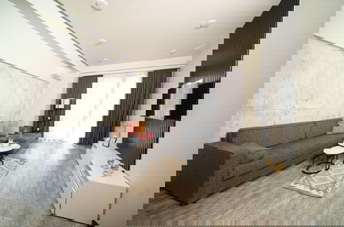 Photo 25 - Modern 1-bedroom apartment by Sweet Home