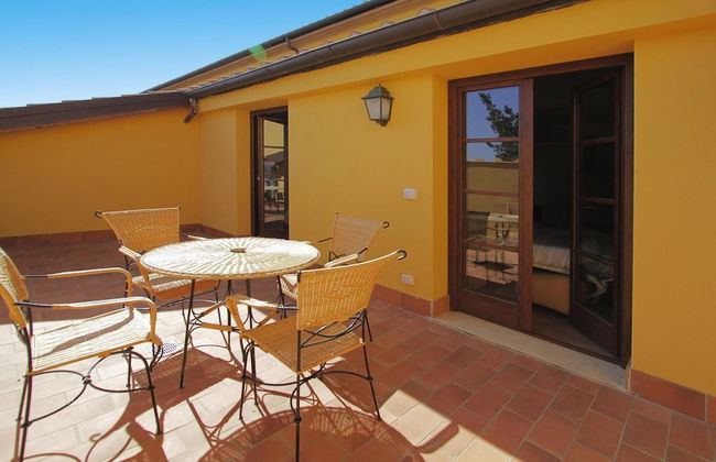 Apartment With Balcony in Poggio All'agnello - Foto 36