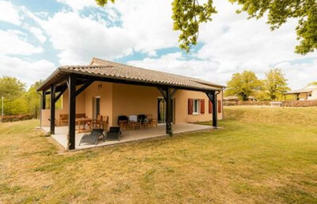 Spacious and Modern Villa With Large Garden and BBQ Area - Foto 49