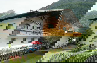 Foto 1 - Spacious Holiday Home With Garden