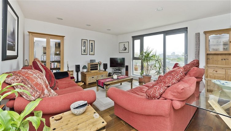 Foto 1 - Superb Apartment With Terrace Near the River in Putney by Underthedoormat