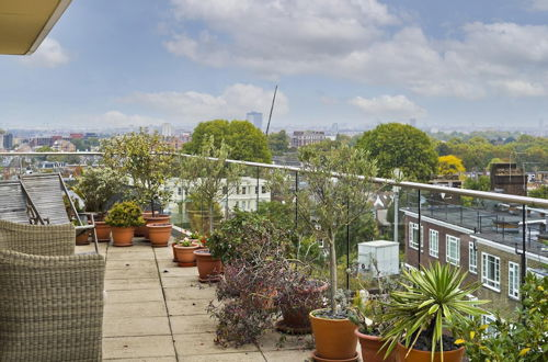 Foto 20 - Superb Apartment With Terrace Near the River in Putney by Underthedoormat