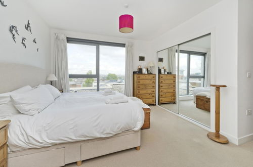 Photo 36 - Superb Apartment With Terrace Near the River in Putney by Underthedoormat