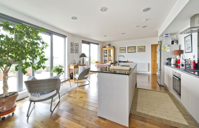 Superb Apartment With Terrace Near the River in Putney by Underthedoormat - Foto 9