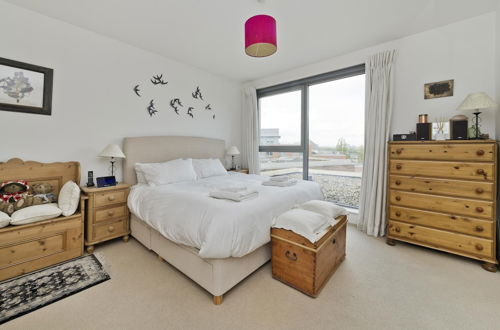 Photo 28 - Superb Apartment With Terrace Near the River in Putney by Underthedoormat