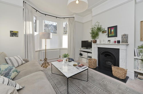 Photo 12 - Interior Designed House With Garden in North West London by Underthedoormat