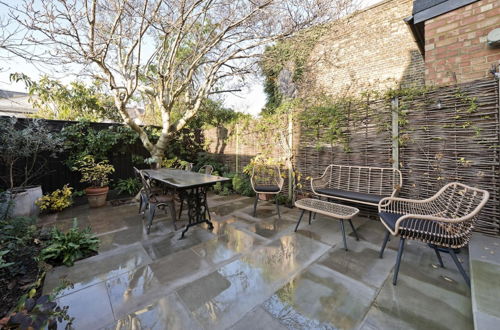 Photo 28 - Interior Designed House With Garden in North West London by Underthedoormat