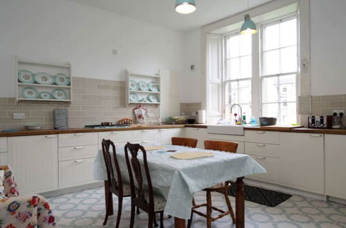 Photo 10 - Spacious 4BD Terraced Flat - Edinburgh Old Town