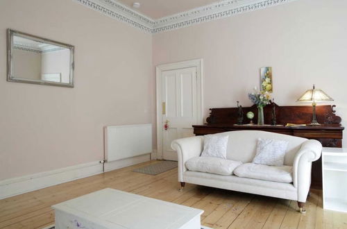 Photo 14 - Spacious 4BD Terraced Flat - Edinburgh Old Town